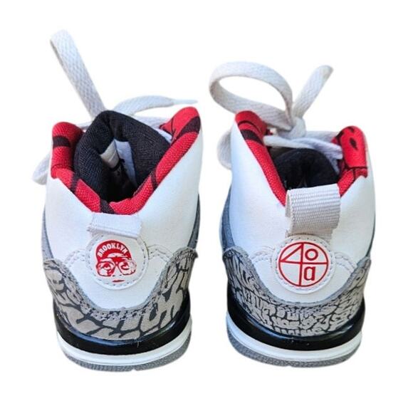 Nike Air Jordan Spizike Sneakers White Grey Black Red Toddler Size 4 - Picture 4 of 9